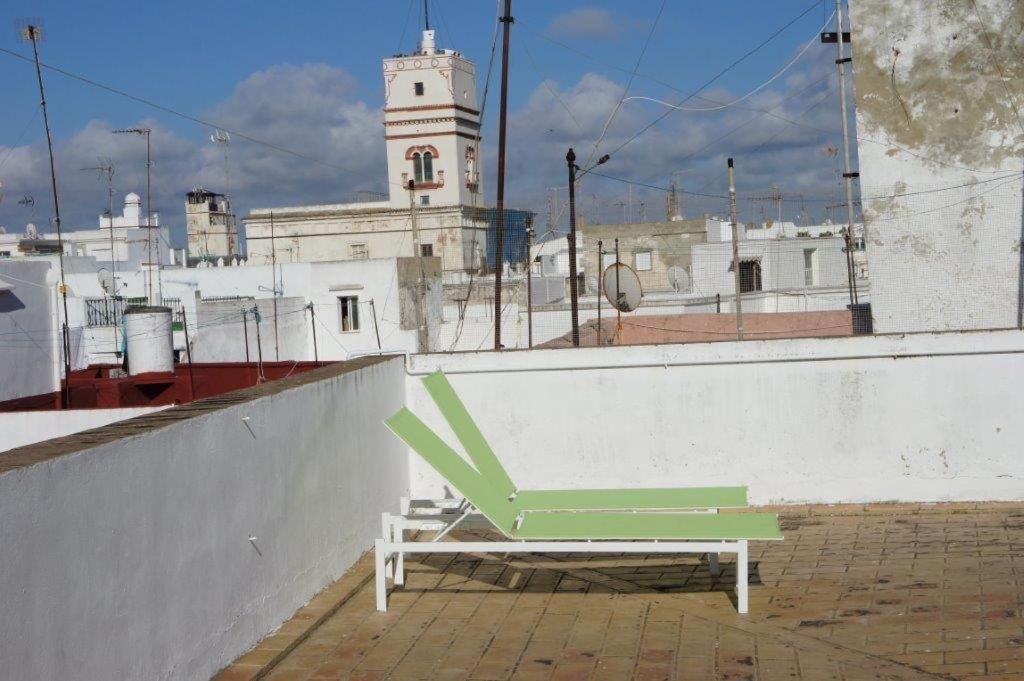 Apartamento muy bien situado en el centro de Cádiz y al lado de la playa Cádis Exterior foto
