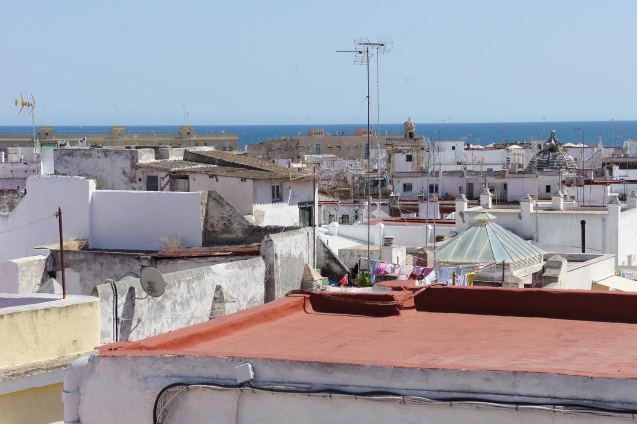 Apartamento muy bien situado en el centro de Cádiz y al lado de la playa Cádis Exterior foto