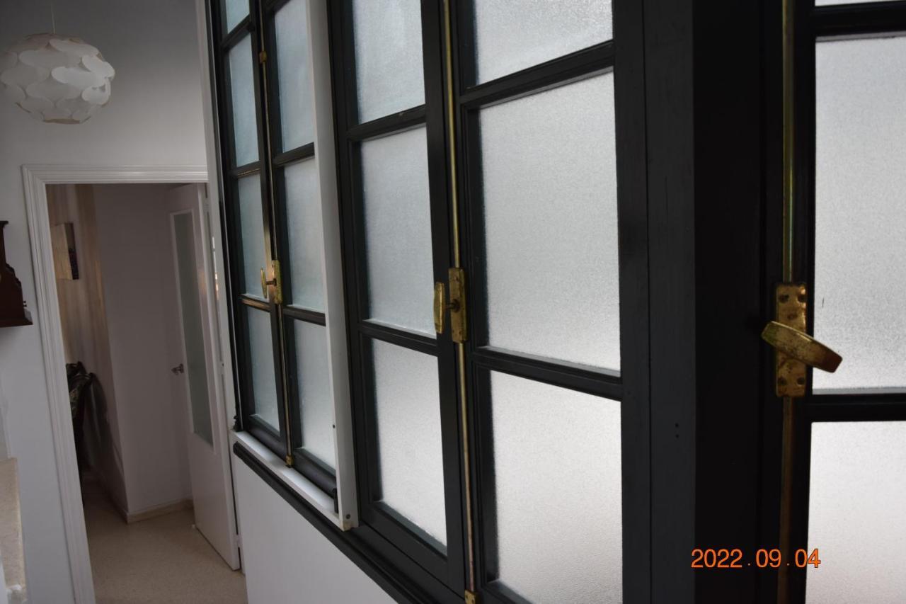 Apartamento muy bien situado en el centro de Cádiz y al lado de la playa Cádis Exterior foto