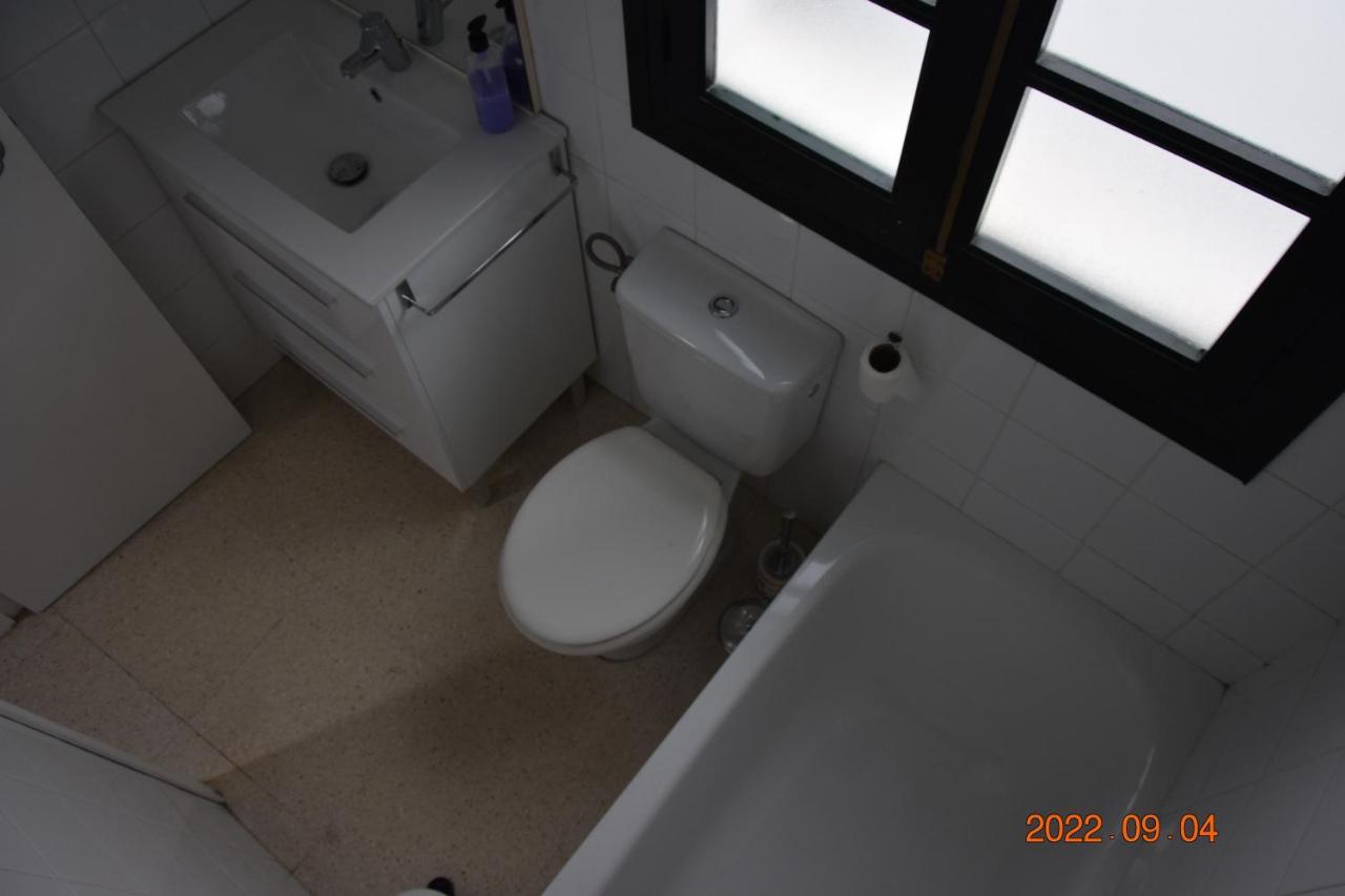Apartamento muy bien situado en el centro de Cádiz y al lado de la playa Cádis Exterior foto